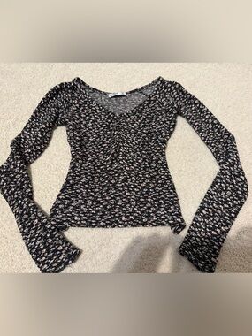 Hollister Black Long-Sleeve Ruched Floral Top